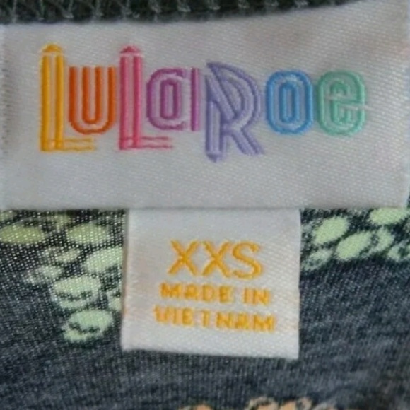 Lularoe Jack-o'-lantern Bat Randy Tee - Picture 2 of 5